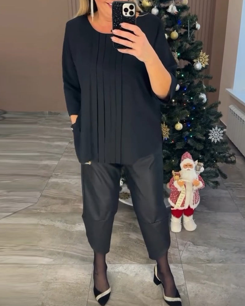 Round neck pleated blouse