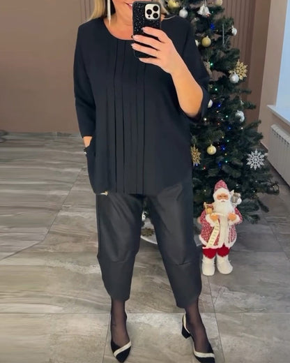 Round neck pleated blouse