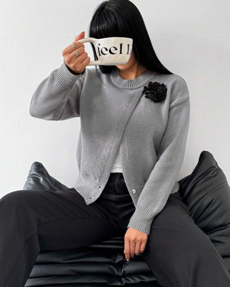 Fashionable Sweater With Slit Hem