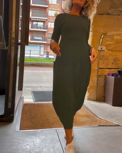 Solid color round neck long sleeve pocket dress