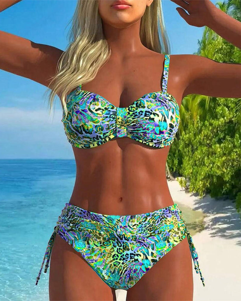 Eye-catching Leopard-print Two-piece Swimsuit