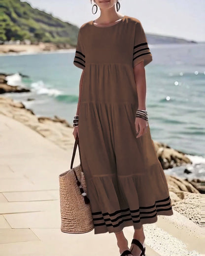 Fashionable Holiday Short-Sleeved Dress
