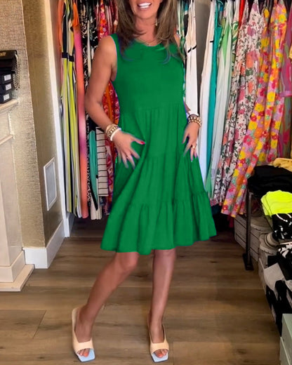 Pleated sleeveless loose dress