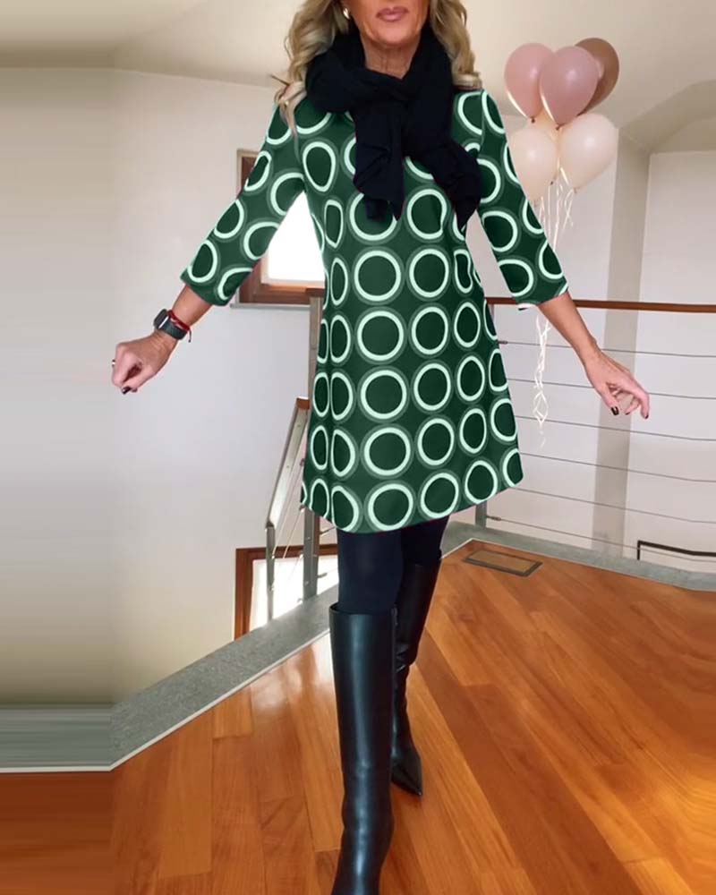 Round neck circle print casual dress