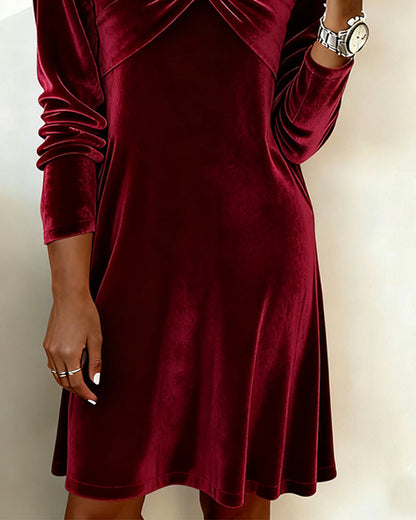 Twist-Knot V-Neck Long-Sleeved Velvet Dress
