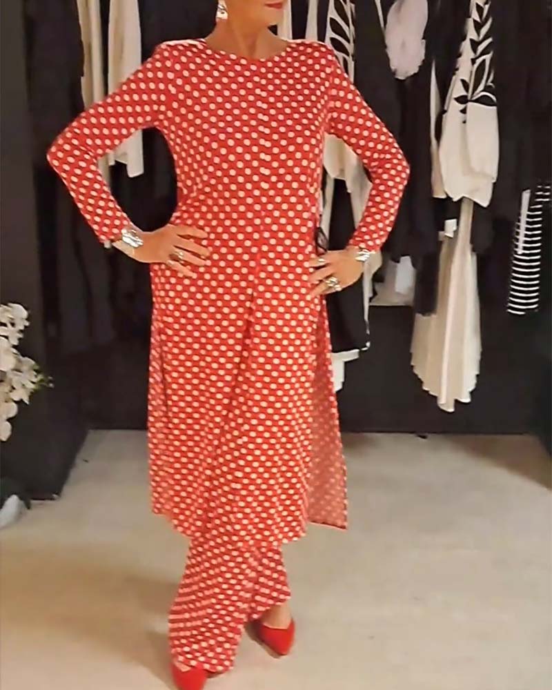 Elegant polka dot slit suit
