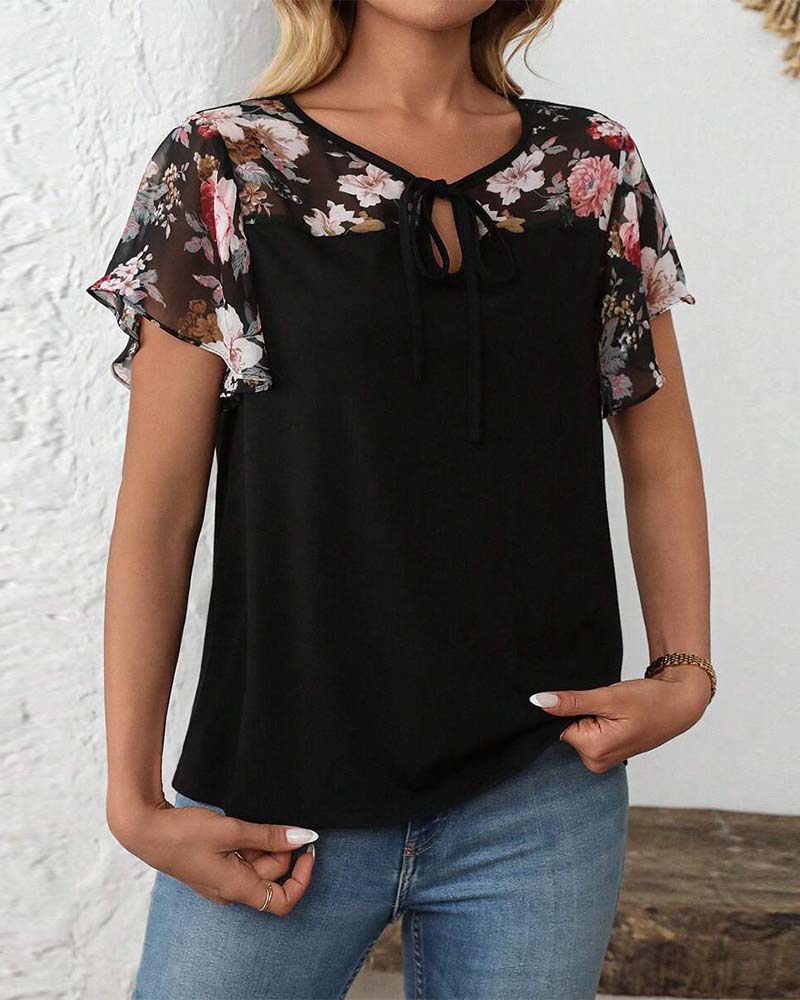 Short-Sleeved Lace-Up Printed Blouse