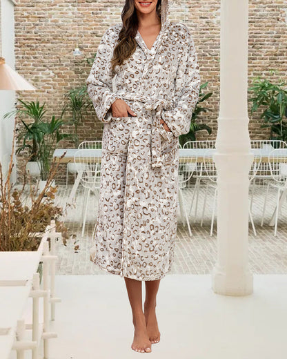 Leopard-Print Elegant Flannel Robe