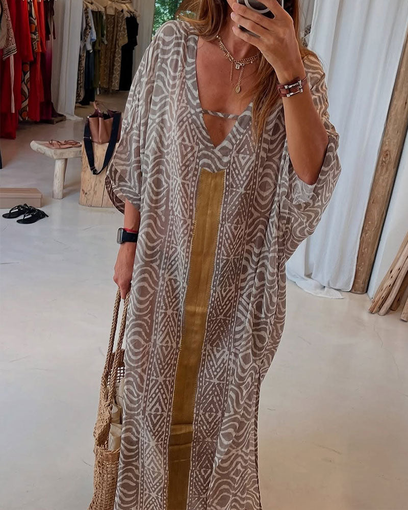Loose and Vintage Dress in Vacation Style