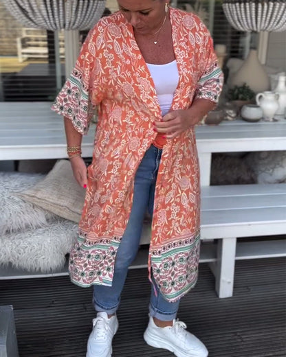 Fashionable printed holiday beach coat