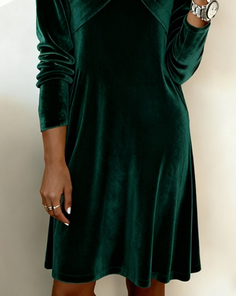 Twist-Knot V-Neck Long-Sleeved Velvet Dress