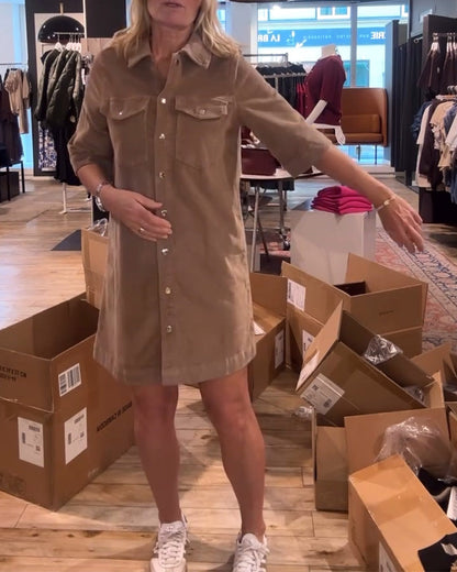 Half-Sleeved Solid Color Dress