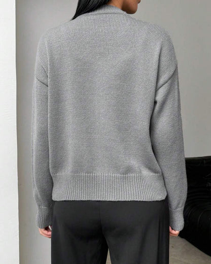 Fashionable Sweater With Slit Hem