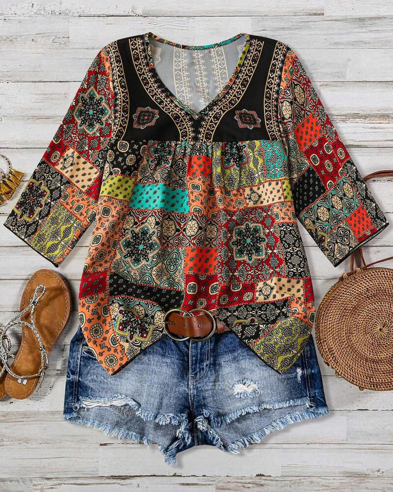 Floral Print V-Neck T-shirt