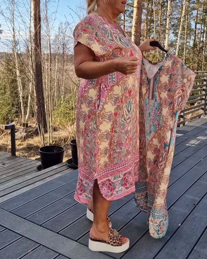 V-Neck Short-Sleeved Printed Shift Dress