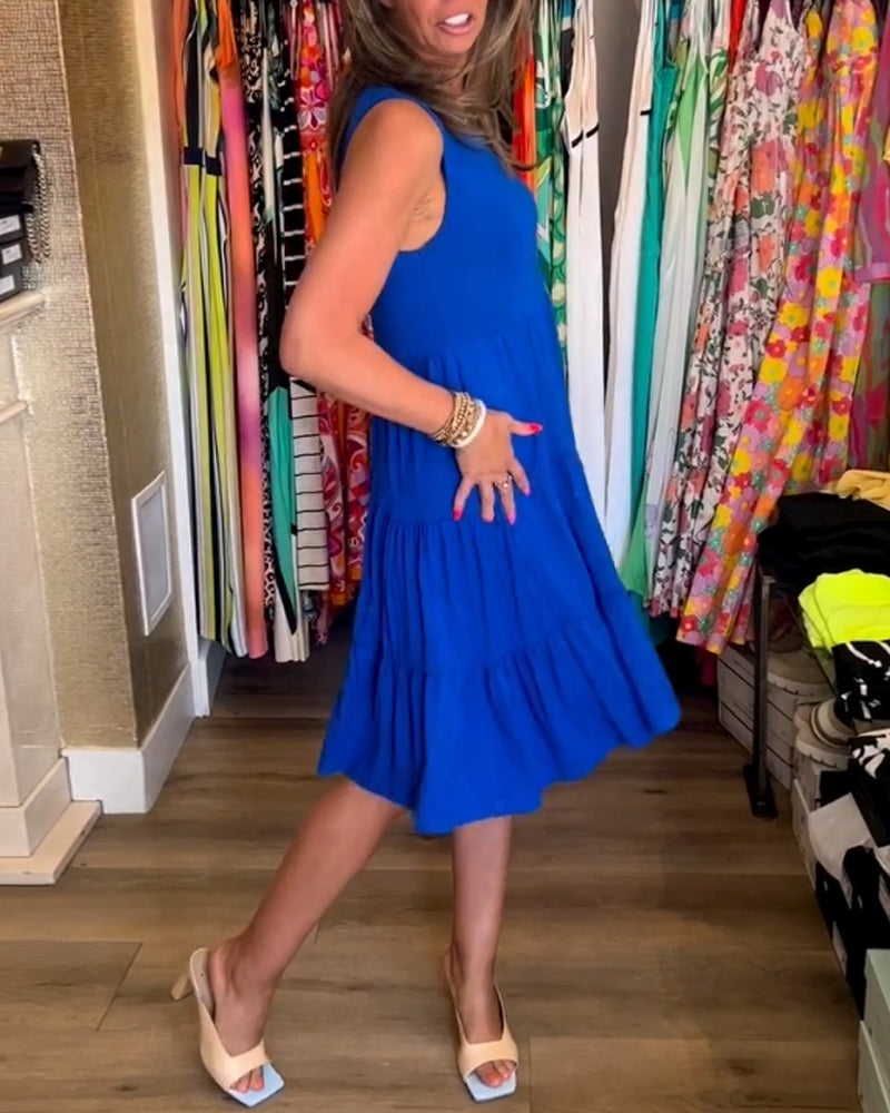 Pleated sleeveless loose dress