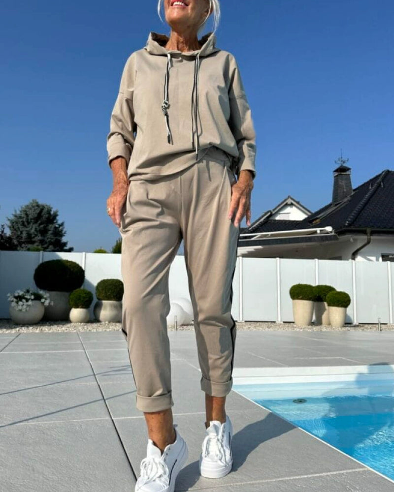 Casual Two - piece Set of Women's Hooded Sweatshirt and Pants
